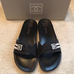 CHANEL Black & White Slides